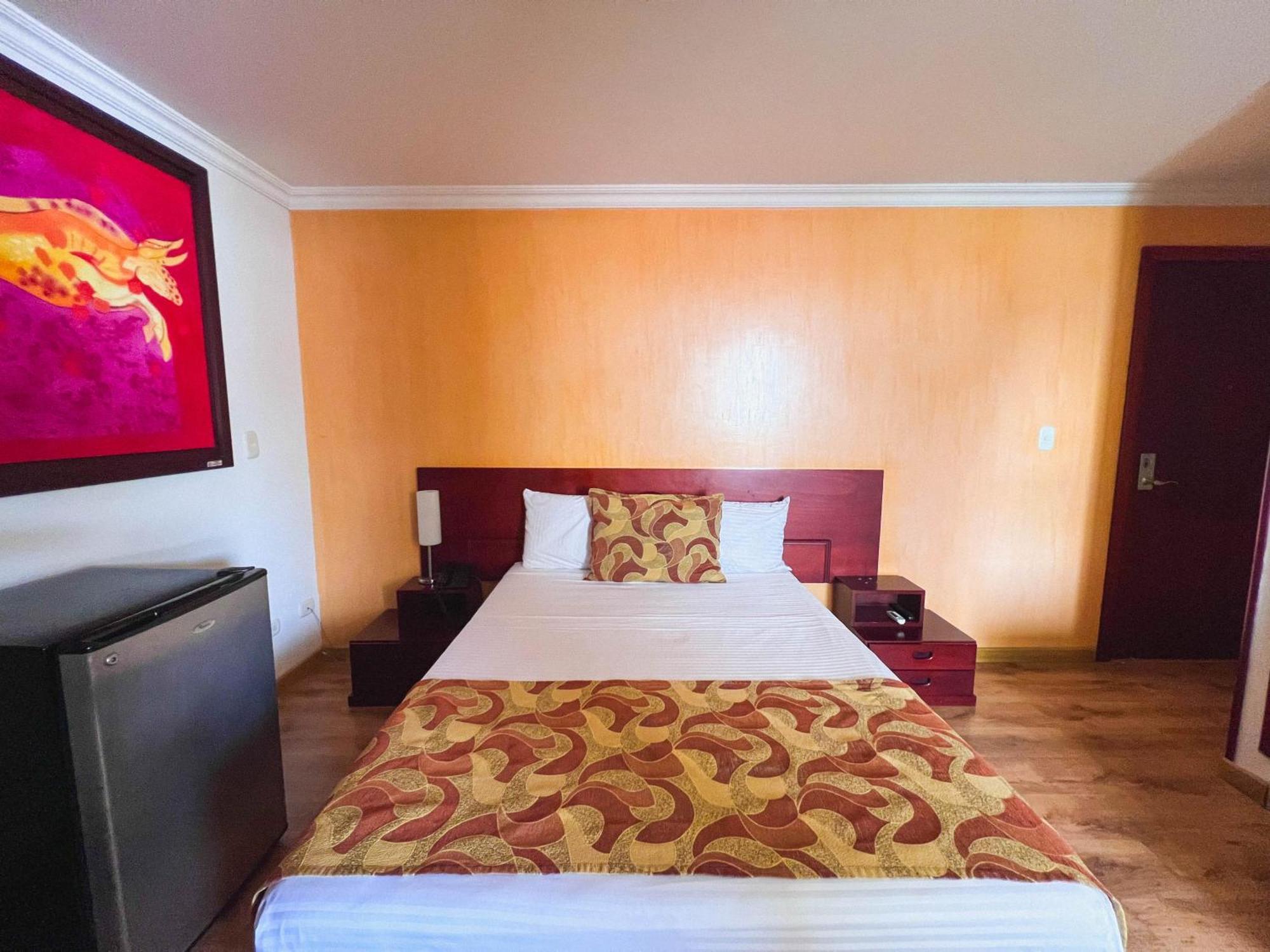 Hotel Luxor Pereira Eksteriør bilde